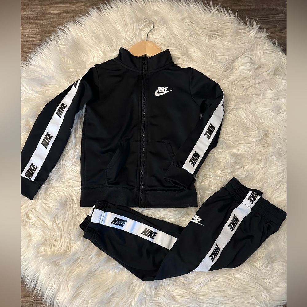 Nike Toddler Black Tracksuit